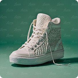 White detailed sneaker